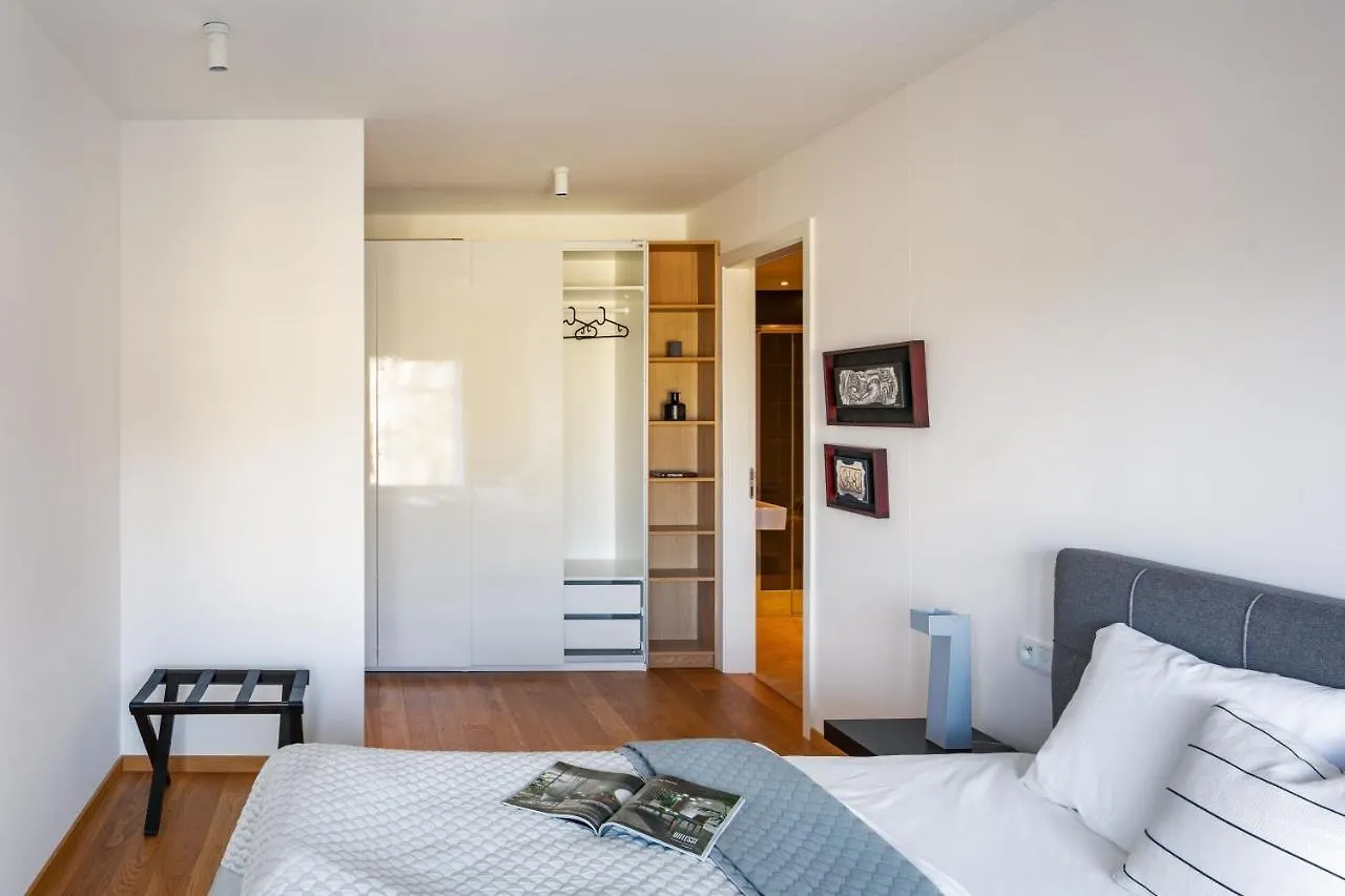 Airy & Stylish Flat In Smichov By Prague Days Apartment Czech Republic
