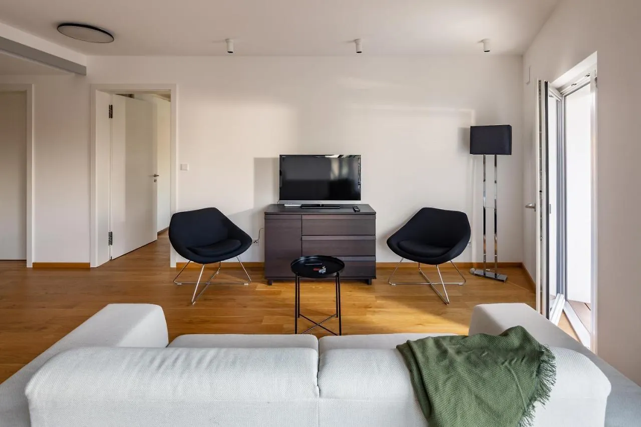 Airy & Stylish Flat In Smichov By Prague Days Apartment 0*,