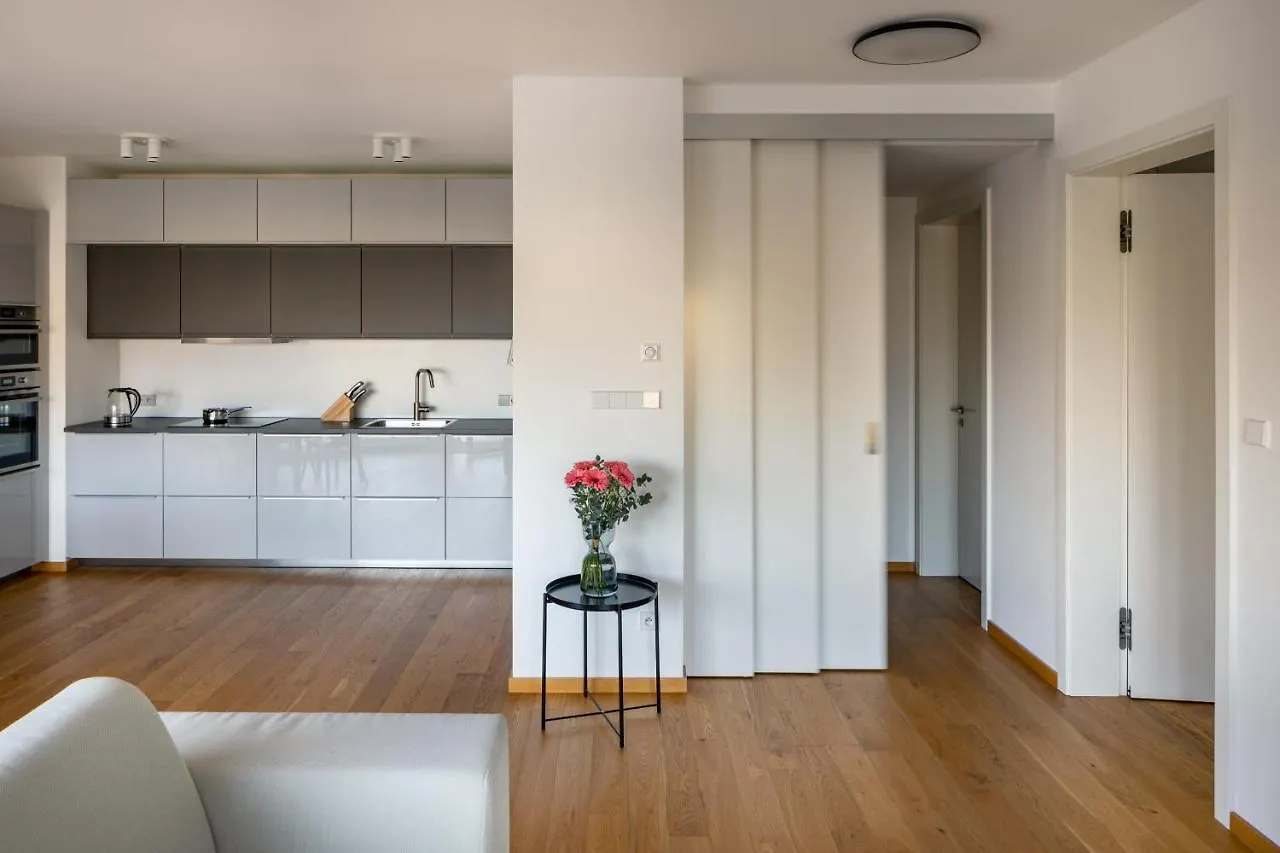 Airy & Stylish Flat In Smichov By Prague Days Apartment